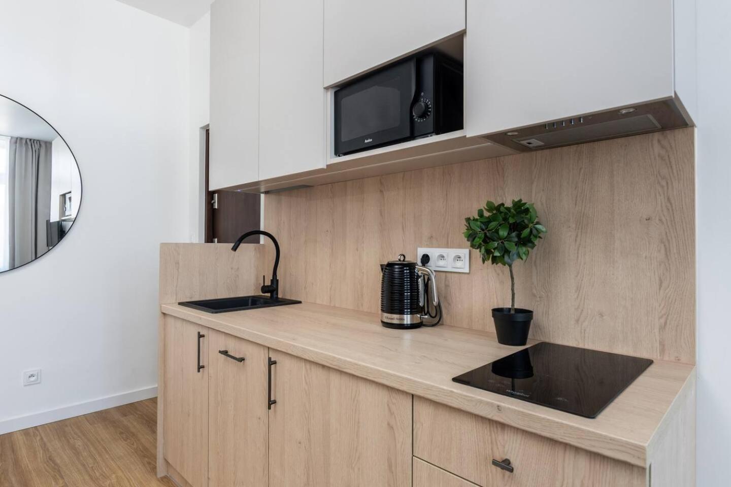 Fifty Studio City Center Sienna Варшава Экстерьер фото